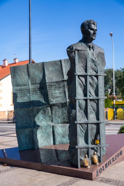Pomnik płk. Łukasza Cieplińskiego i sześciu członków IV Zarządu Głównego Zrzeszenia WiN, fot. Tadeusz Poźniak