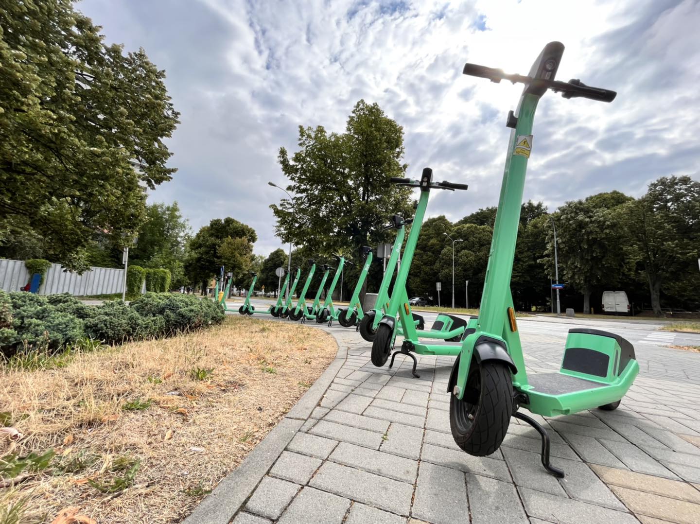 Fot. Hulajnogi elektryczne