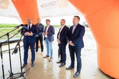 zdjęcie z miejsca budowy przedłużenia ulicy Wołyńskiej w kierunku ulicy Słoneczny Stok, fot.Grzegorz Bukała,Urząd Miasta Rzeszowa