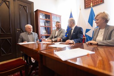 zdjęcie z podpisania umowy z firmą Energia Polska z Wrocławia, fot. Grzegorz Bukała, Urząd Miasta Rzeszowa