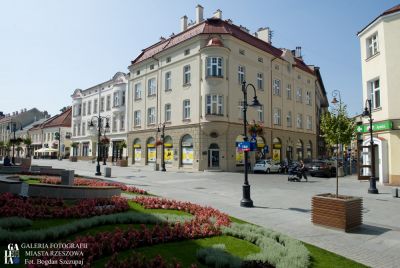 Kamienica na rogu obecnej ul. Jagiellońskiej i ul. 3 Maja - dzieło Piotra Emilewicza w stylu historyzmu zmodernizowanego