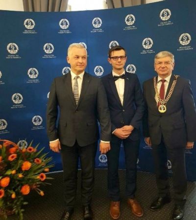 Zdjecie do artykułu Absolwent Wydziału Prawa Uniwersytetu Rzeszowskiego wśród najlepszych w kraju