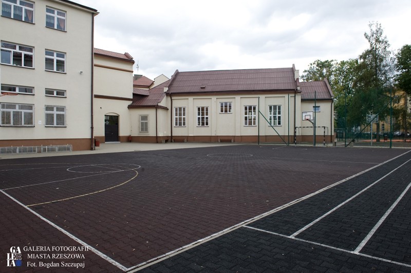 Kompleks boisk sportowych przy Szkole Podstawowej Nr 3