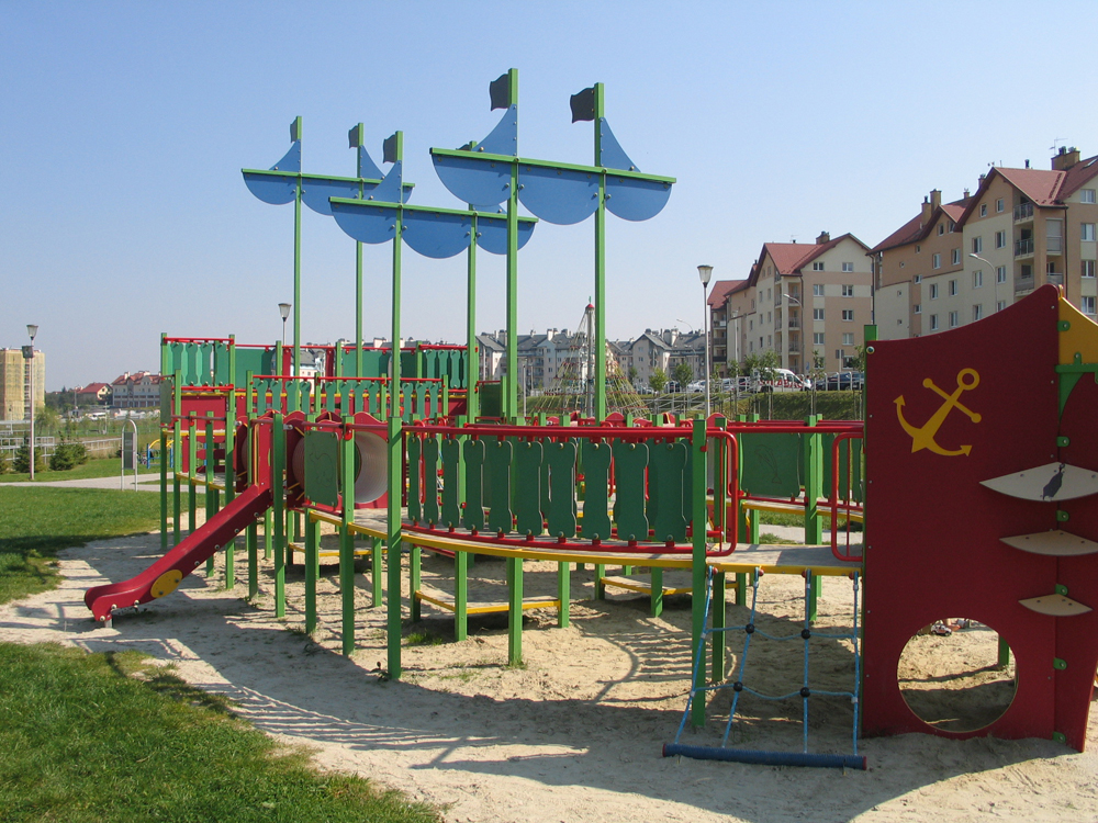 Plac zabaw z elementami sportowo-rekreacyjnymi przy ul. Dębickiej