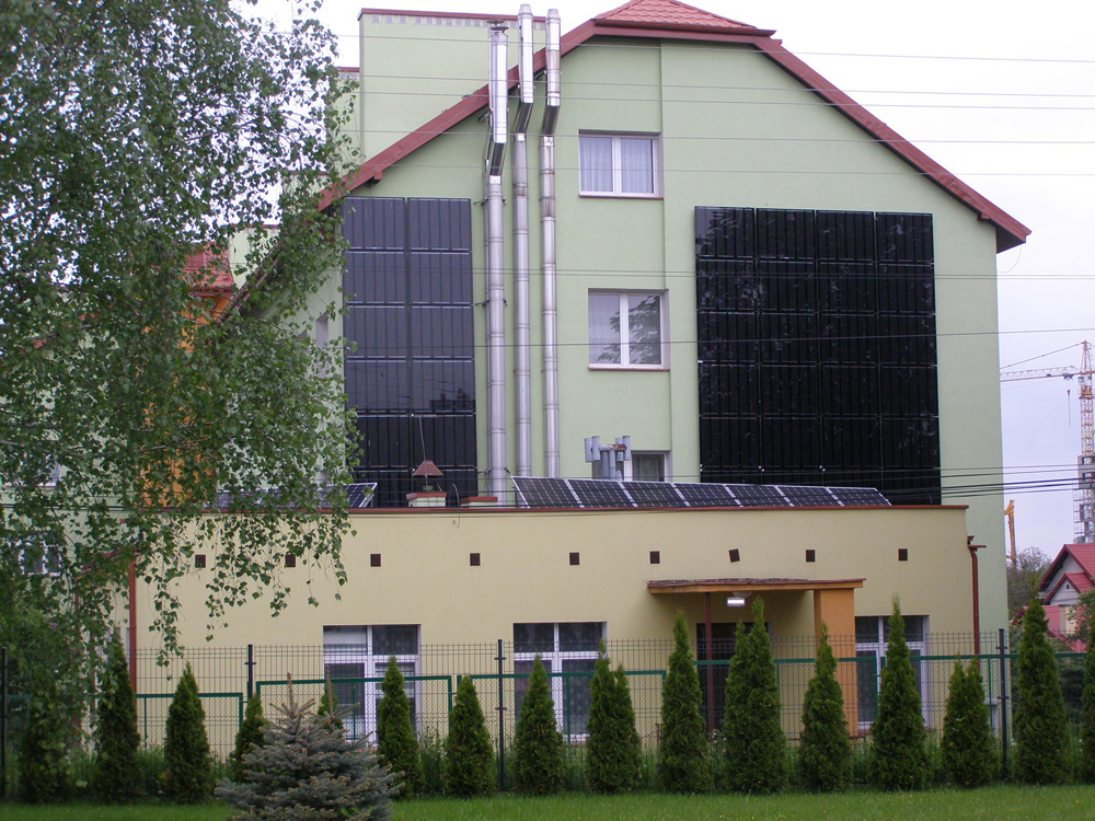 Instalacja fotowoltaiczna na budynkach Domu Pomocy Społecznej przy ul. Powstańc&oacute;w Styczniowych