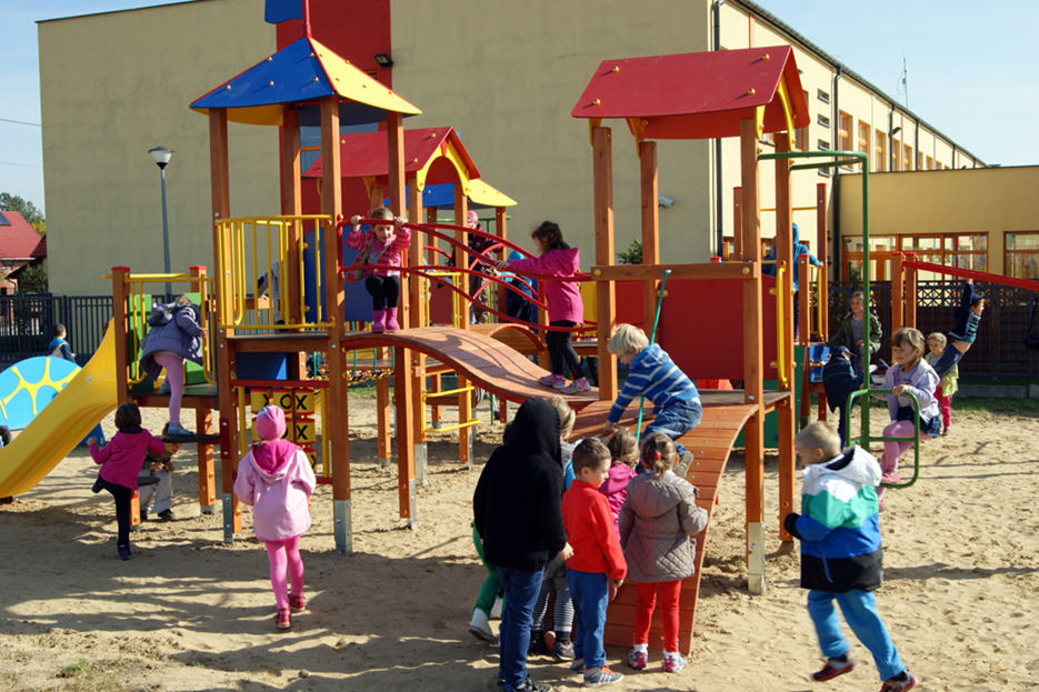Budowa placu zabaw przy Zespole Szkolno-Przedszkolnym Nr 1 