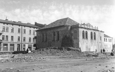 Fot. z czasów okupacji z widokiem na Synagogę Staromiejską, wykonana z perspektywy cmentarza żydowskiego. Galeria Fotografii Miasta Rzeszowa