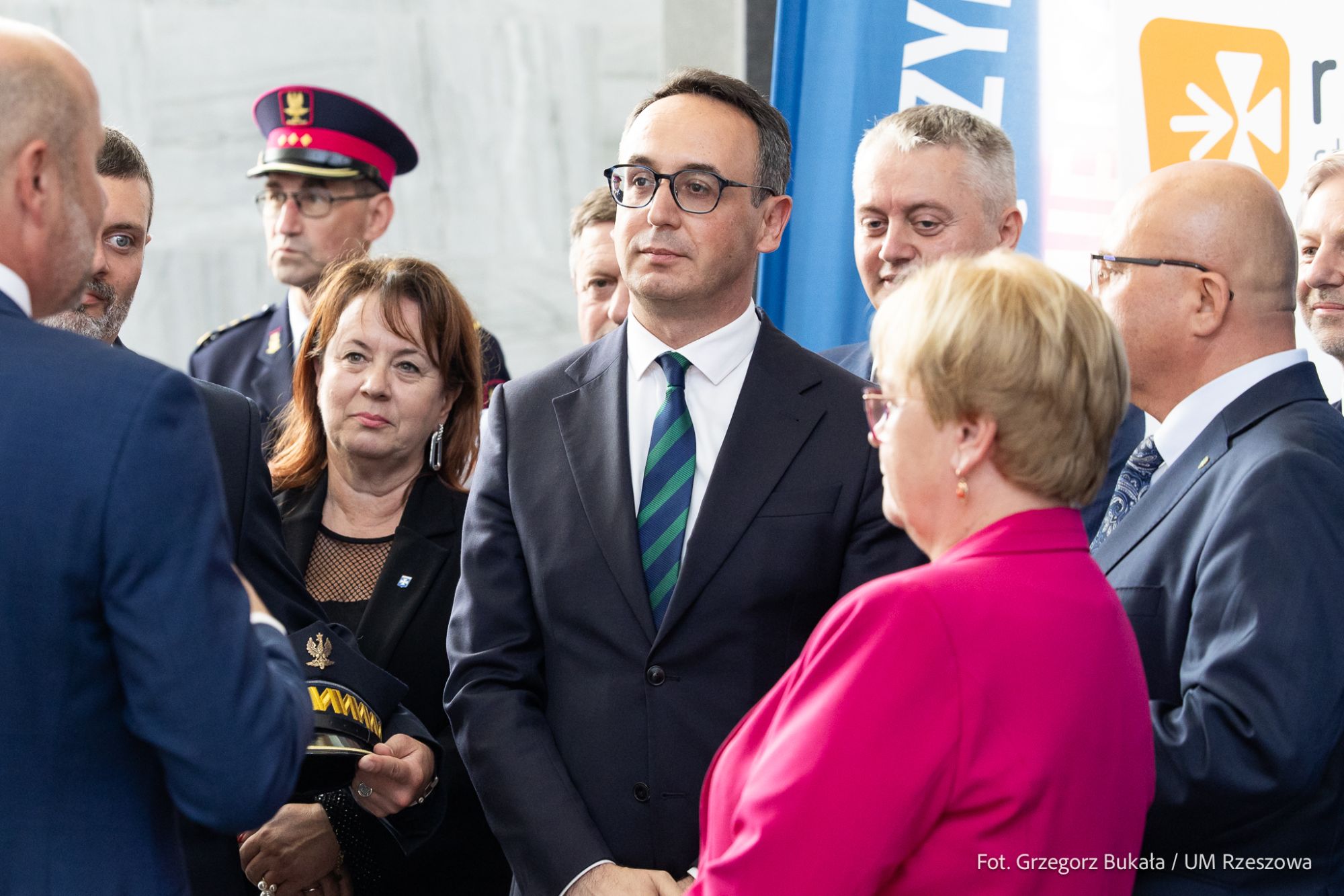 zdjęcie z oficjalnego oddania zmodernizowanego kolejowego Dworca Gł&oacute;wnego w Rzeszowie, fot. Grzegorz Bukała, Urząd Miasta Rzeszowa