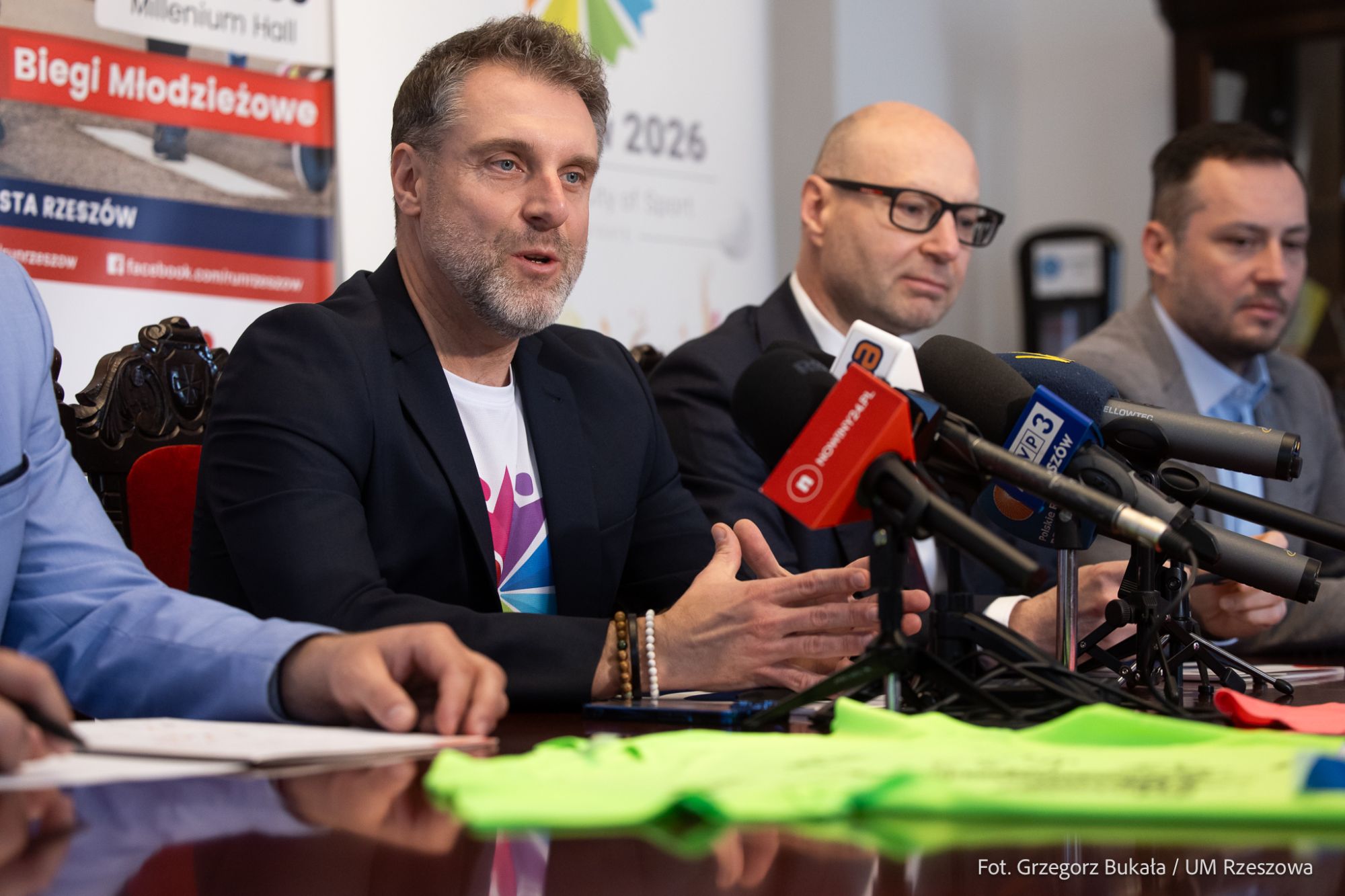 zdjęcie z konferencji prasowej dotyczącej 18. PKO P&oacute;łmaratonu Rzeszowskiego, fot. Grzegorz Bukała, Urząd Miasta Rzeszowa
