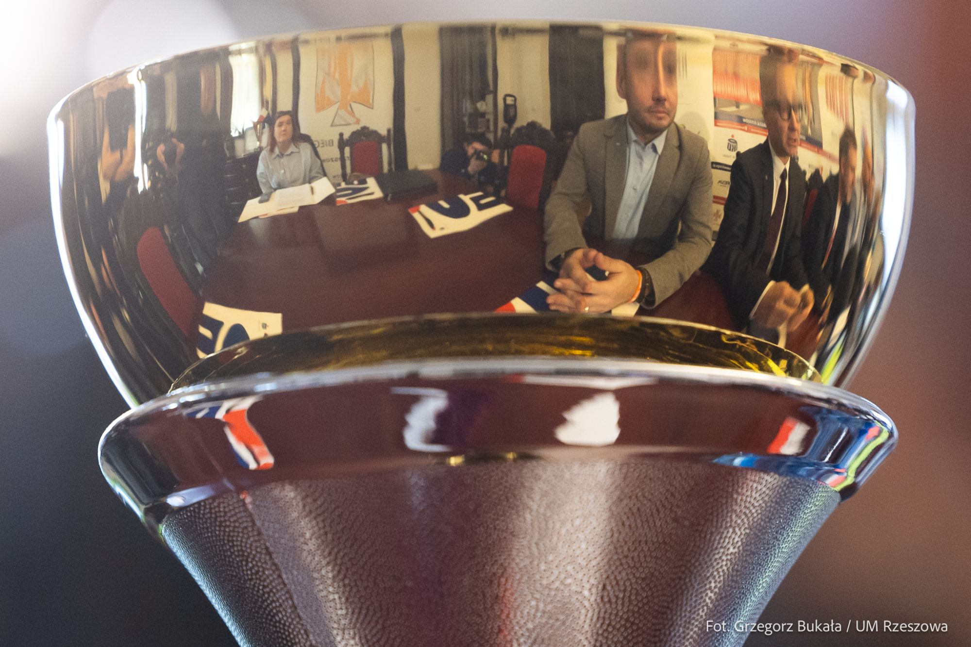 zdjęcie z konferencji prasowej dotyczącej 18. PKO P&oacute;łmaratonu Rzeszowskiego, fot. Grzegorz Bukała, Urząd Miasta Rzeszowa