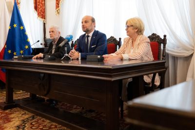 Zdjęcie ilustrujące opisaną sytuację w sprawie porozumienia kończącego spór zbiorowy w MPK | fot. Grzegorz Bukała/Urząd Miasta Rzeszowa