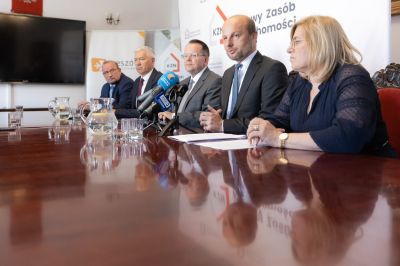 konferencja prasowa - podpisanie aktu notarialnego na mocy, kt&oacute;rego została powołana Społeczna Inicjatywa Mieszkaniowa Ziemi Podkarpackiej, fot. Grzegorz Bukała, Urząd Miasta Rzeszowa