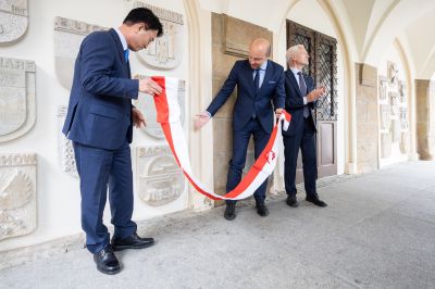 Podpisanie umowy partnerskiej przez Burmistrza miasta Sacheon oraz Prezydenta Miasta Rzeszowa, fot. Grzegorz Bukała, Urząd Miasta Rzeszowa