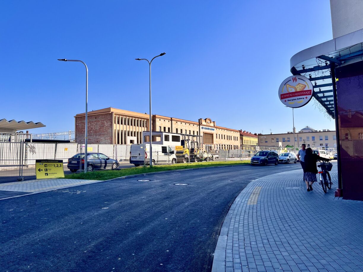 Przebudowa układu drogowego w rejonie gł&oacute;wnego dworca kolejowego
